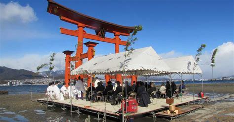 シロアリに侵された厳島神社の大鳥居 よみがえらせた伝統「埋木」技法と最新技術 - 産経ニュース