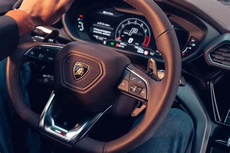 Lamborghini Urus Price 2025, Specifications, Features & Reviews | Times ...