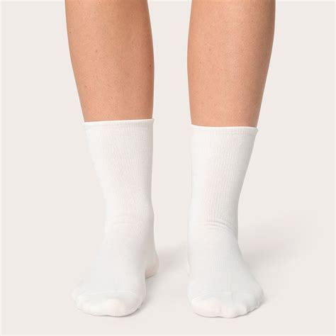 Why Are White Socks Better For Your Feet at Toby Skene blog
