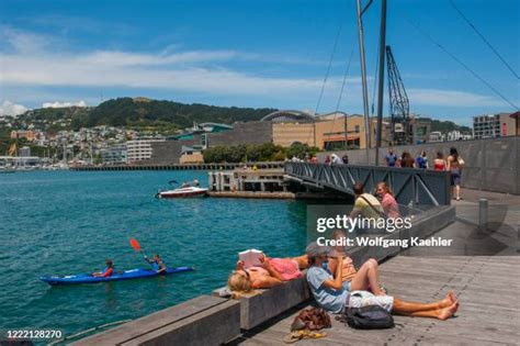 Local People in Welling 的图像结果