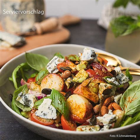 Paltufa, keju biru (Gorgonzola) dengan truffle, Palzola, sekitar 200 ...