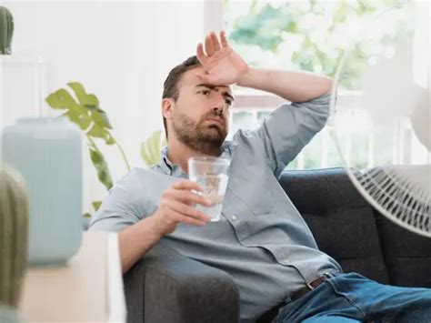 drink: Can too much drinking water kill you? Learn about water toxicity ...