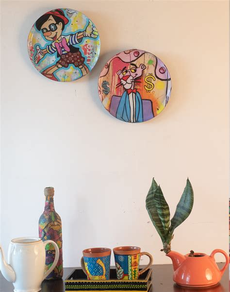 Classic Toons 5| 10" Metal Wall Hanging Plates with Pre-Attached Hooks ...