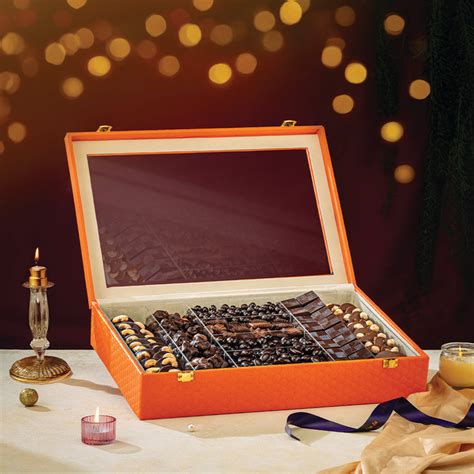 Best Diwali Gift Hampers 2025 | Personalised Corporate Gift Hampers ...