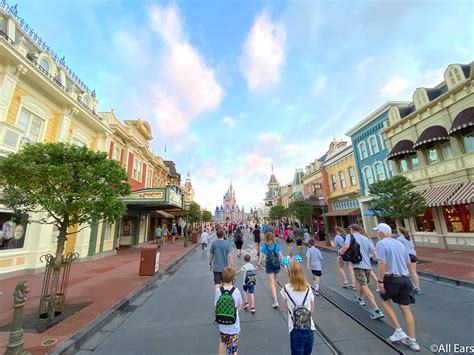 What Is Magic Kingdoms Capacity at Darcy Spaull blog