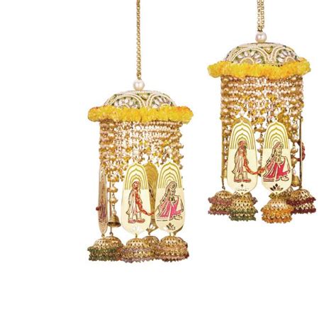 These delicate kaleeras are a mix of tradition and modernity