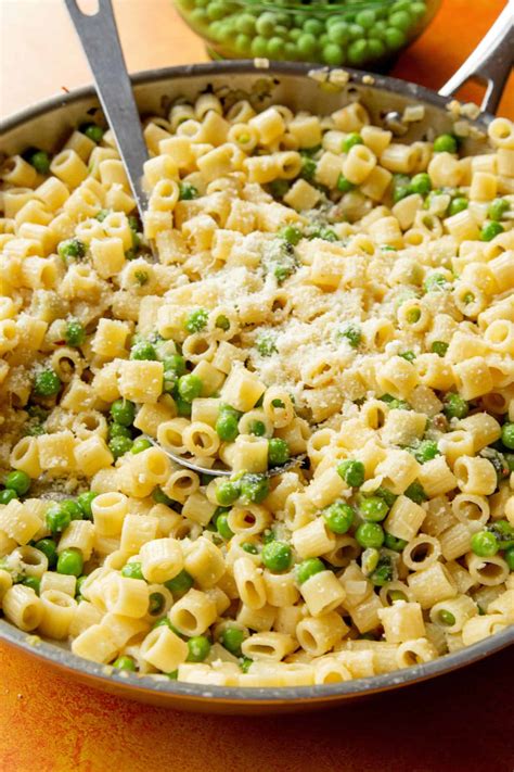 Pasta with Peas (Pasta e Piselli) – Beat The Budget