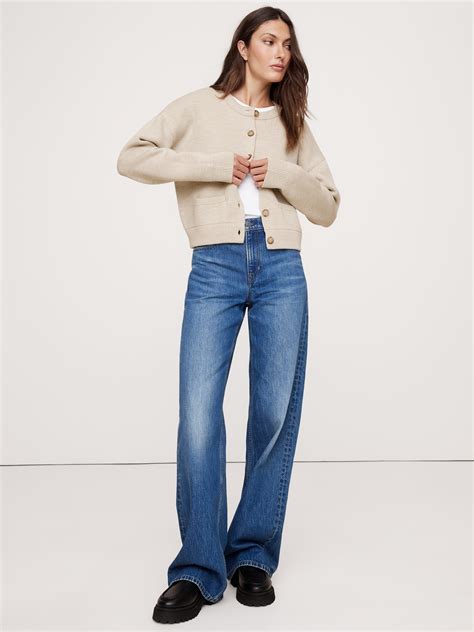 Merino Cropped Cardigan Sweater | Banana Republic