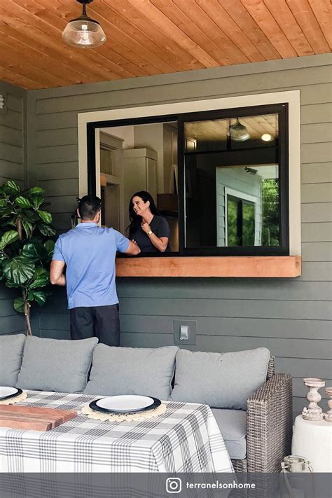 Pass through Kitchen Window 的图像结果