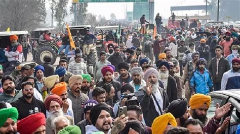 16 फरवरी को भारत बंद: क्या कल बंद रहेंगे बैंक और दफ्तर? जानिए क्या खुला ...