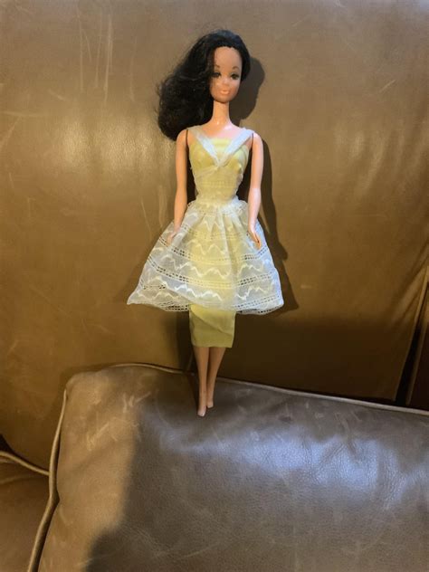 Vintage Barbie clothes in need of a new home : r/Barbie