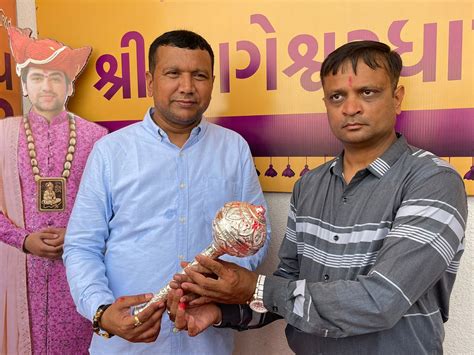 Dhirendra Shastri will be given a quarter-foot silver mace as an omen ...