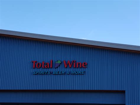 Total Wine Jupiter - Surveys Hyatt