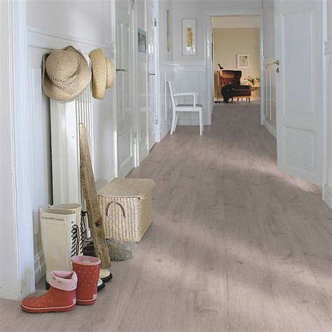 Pergo Flooring: Tips for Decorating a Long, Narrow Room