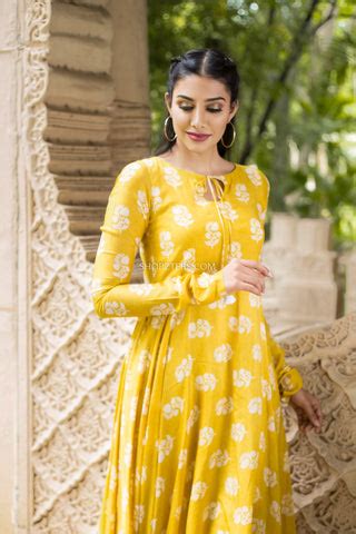 The Deep-Coloured Anarkalis To Radiate The Richness – Shopzters