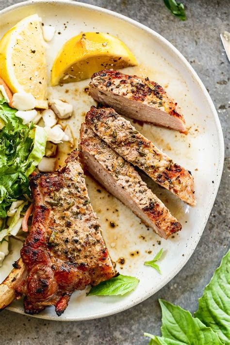 Grilled Pork Chops – WellPlated.com