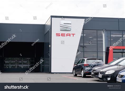 8,558 Car Dealership Exterior Images, Stock Photos & Vectors | Shutterstock
