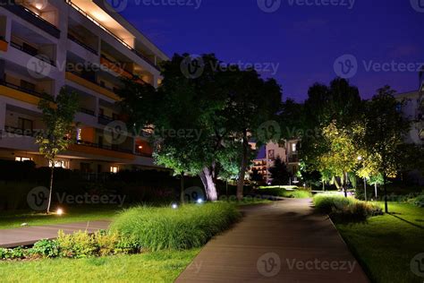 Building Complex 的图像结果