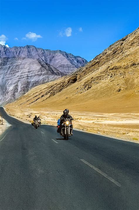 Epic Leh Ladakh Bike Trip Packages from Just ₹25,999