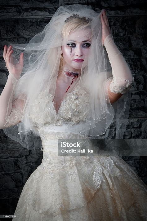 Dead Bride Cast 的图像结果