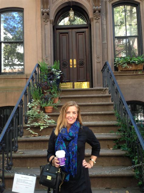 66 Perry Street.. Aka Carrie Bradshaw's apartment!!! West village, NYC ...