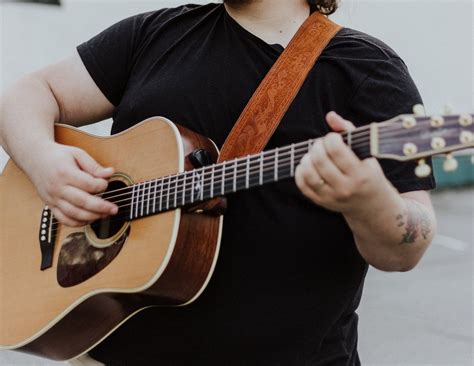 What Kind Of Songs Sound Good On Acoustic Guitar | Robots.net