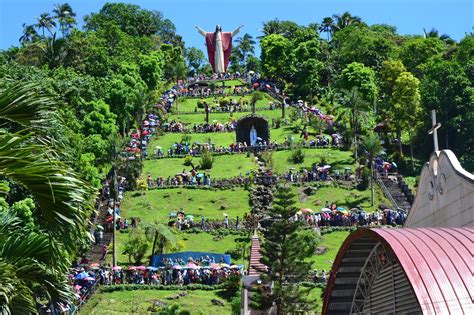 Quezon: Kamay ni Hesus Shrine