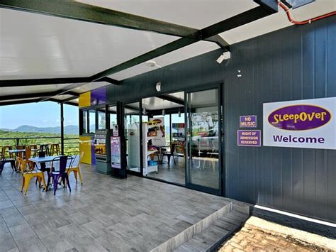 SLEEPOVER KMIA (White River AH) - Hotel Reviews, Photos, Rate ...