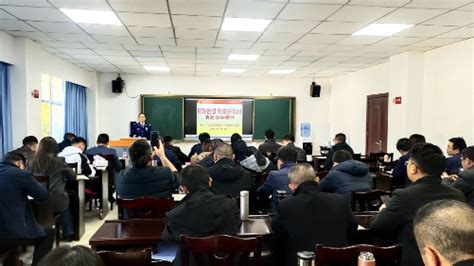 11月18日，贵州省黔西南州第17期少数民族干部培训班48名干部参加消防管理知识培训。