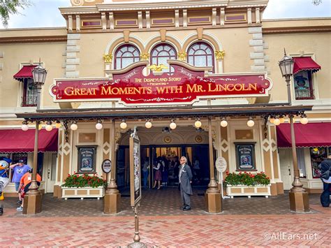 CONFIRMED: Disney Is Building an Animatronic Walt Disney for New Show ...