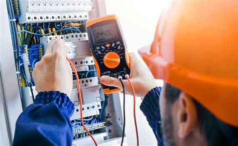 Cursos de Electricidad - Joaquín Santiago