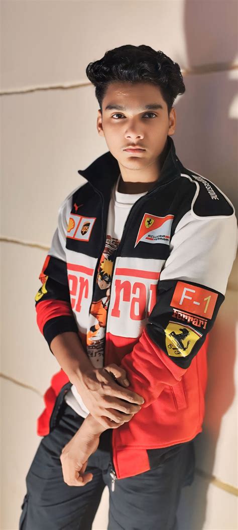 Ferrari F1 Jackets: Iconic Motorsport, Modern Streetwear – Vintage drip