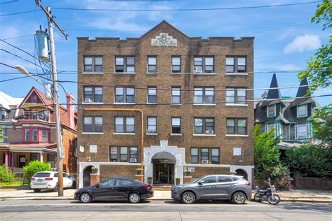 Apartments for Rent in Philadelphia, PA | University Court Apartments