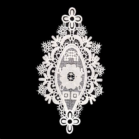 Intricate Oval Floral Frame Applique – Ani Accessories
