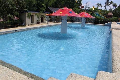 WOODSIDE FARM & WATERPARK (Cabuyao) - Hostel Reviews & Photos - Tripadvisor