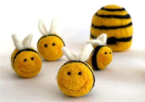 The Birds and The Bees! Beginners needle felting, Elsie Woolmer Hall ...