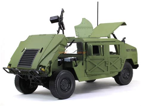 Humvee Security Police 1:18 Auto World diecast scale model car | Scale ...