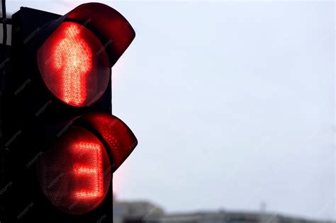 Local Red Sign 的图像结果