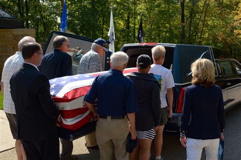 Glueckert Funeral Home 7th Annual Bus Tour to Elwood, IL "Veterans ...