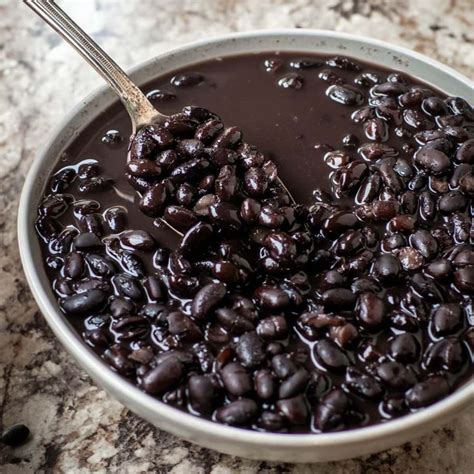 Dill Pickle Hummus - The Nessy Kitchen