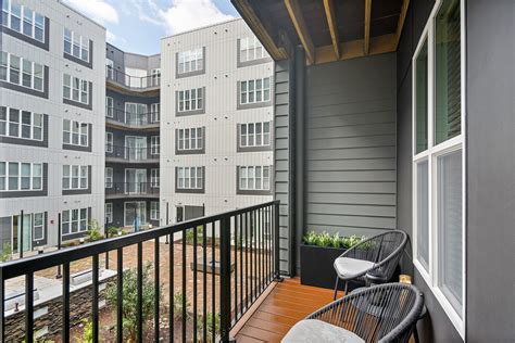 Baltimore Loft Apartment Photos | Lofts at Yard 56