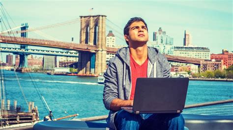 अमेरिका ने रातोंरात बदल दिया ये वर्क परमिट नियम, संकट में भारतीयों की ...