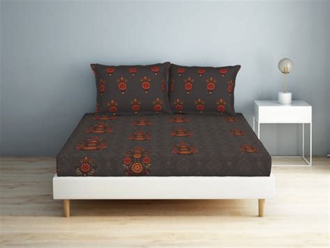 Shop Premium Bed Linen Online with Best Offers | Spaces