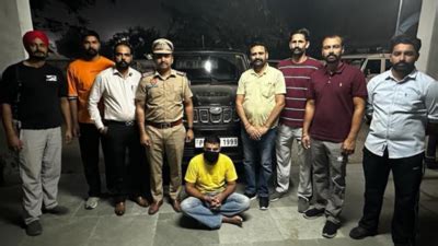 Punjab: Two smugglers held; 2 kg heroin, vehicle recovered | Ludhiana ...