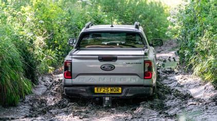 Ford Ranger Interior Layout & Technology | Top Gear