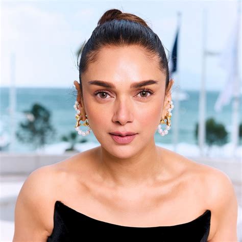 Everything you need to know about eyebrow tinting