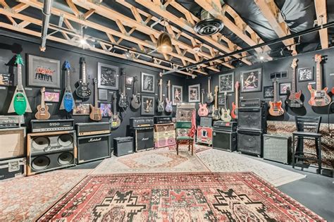 Exhibits in Las Vegas | Inside The Punk Rock Museum — THE PUNK ROCK MUSEUM