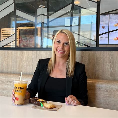 Nicole Buchanan LinkedIn’de It’s OFFICIALLY Pumpkin Spice Season 🎃 I’m ...