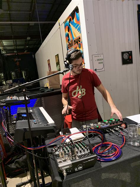 Hubbub Comedy — Farthest Star Sake