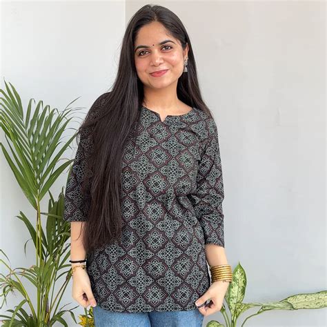 Jaipuri Prints | Shop Jaipuri bedsheets, kurtis, shirts – JAIPURI PRINTS